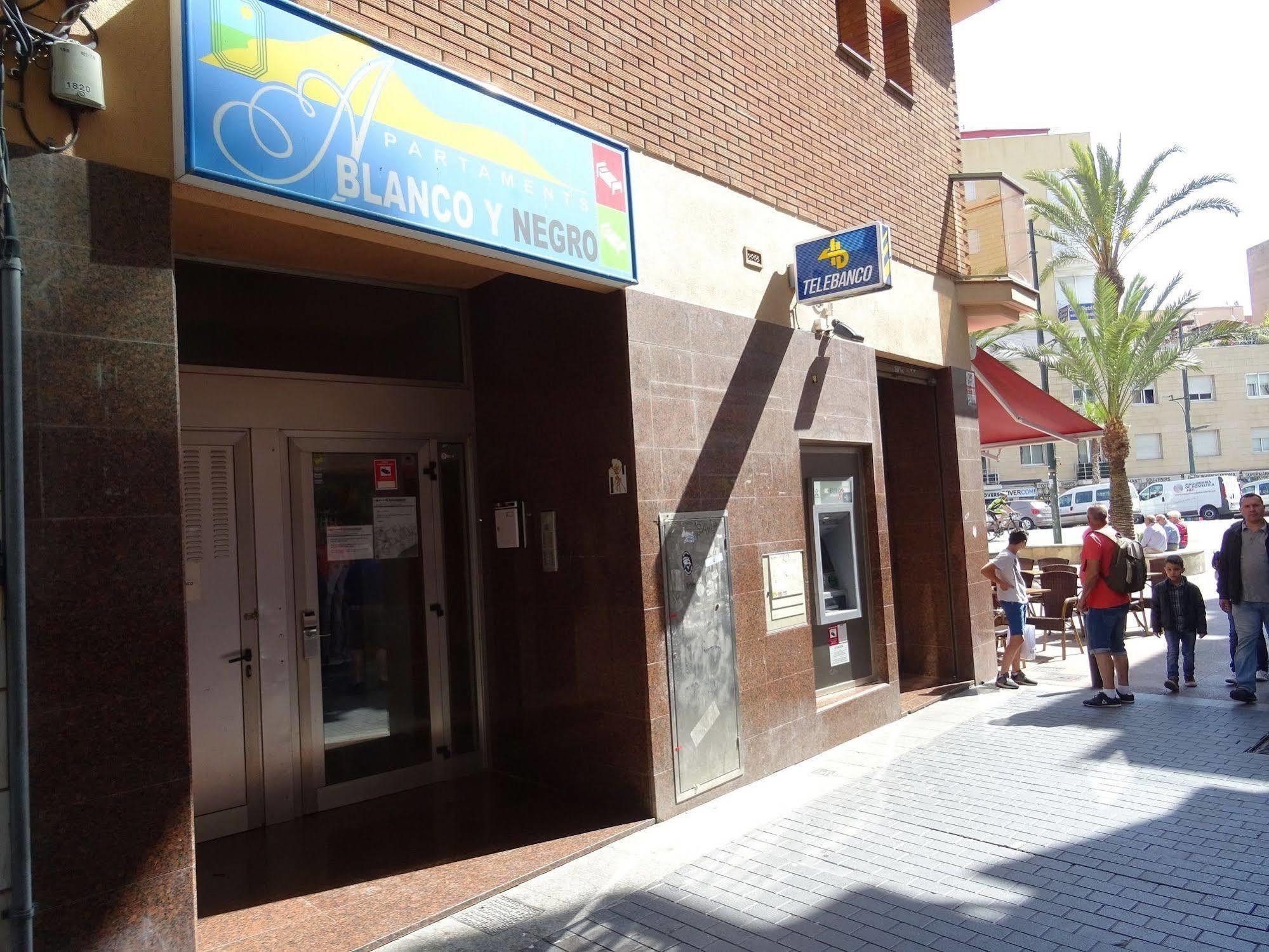 Blanco Y Negro Apartments Lloret de Mar Exterior photo